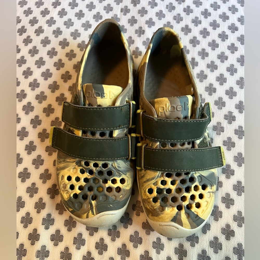 Plae Mimo water shoes
